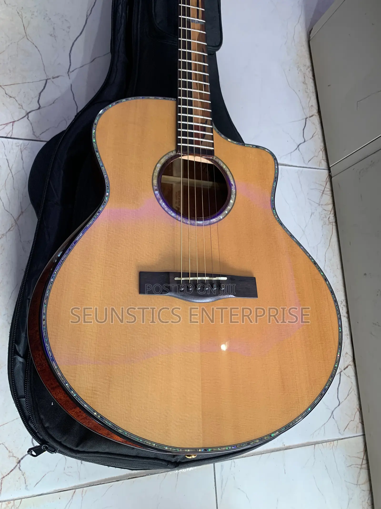 Quality Takawood TK800 CNA Acoustic Guitar