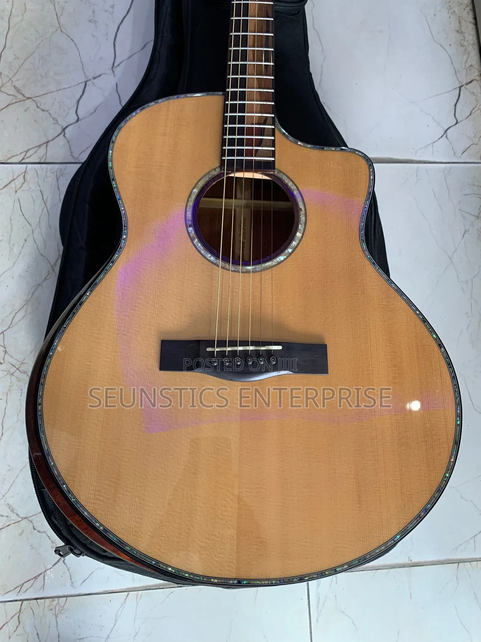 Quality Takawood TK800 CNA Acoustic Guitar