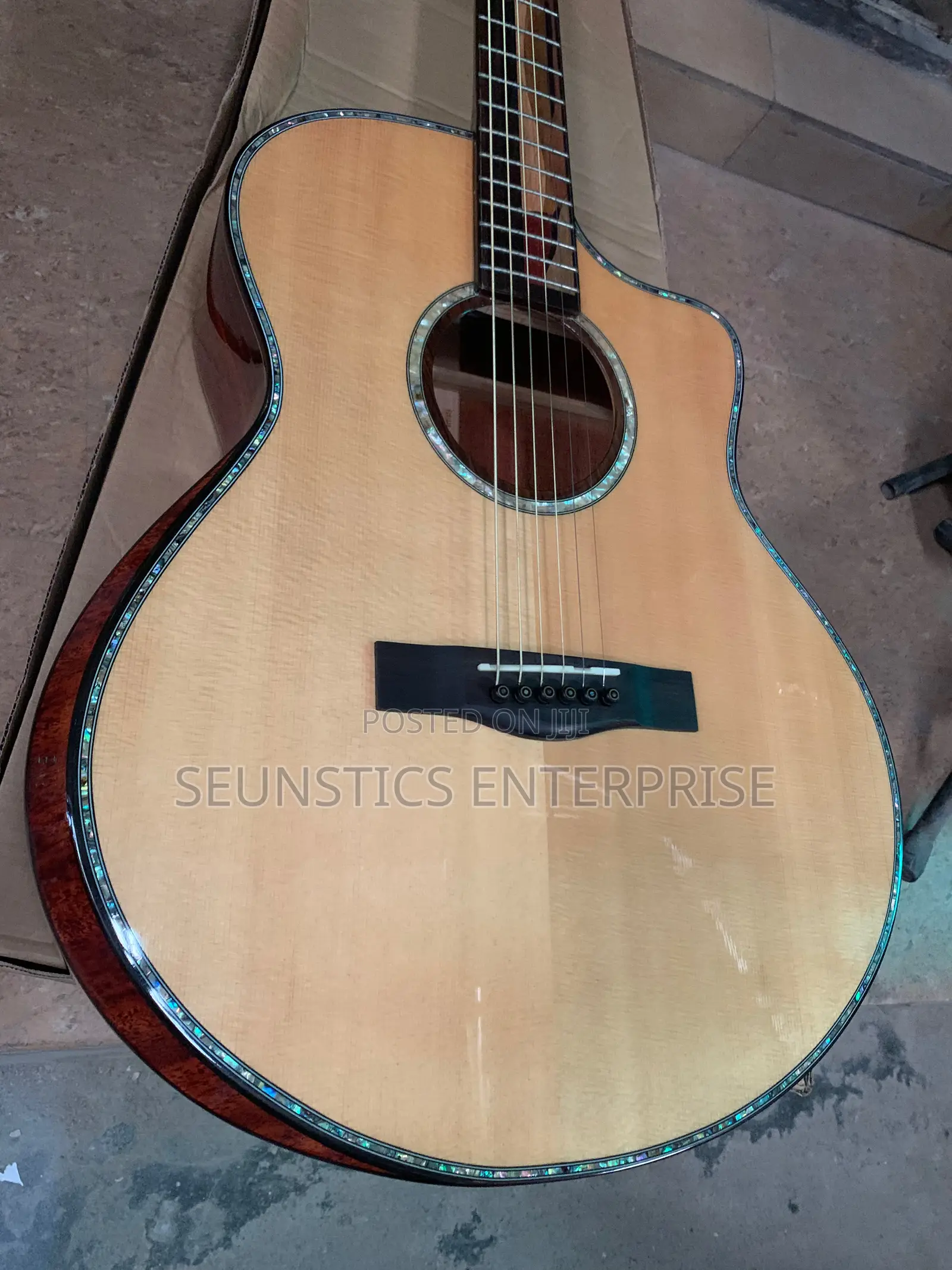 Quality Takawood TK800 CNA Acoustic Guitar
