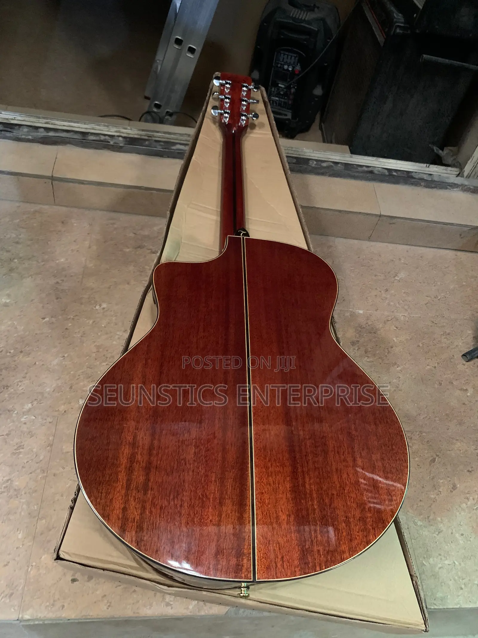 Quality Takawood TK800 CNA Acoustic Guitar