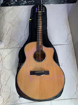 Quality Takawood TK800 CNA Acoustic Guitar