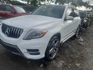 Mercedes-Benz GLK-Class 350 4MATIC 2012 White