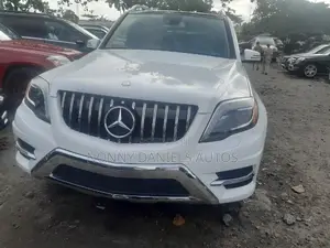 Mercedes-Benz GLK-Class 350 4MATIC 2012 White