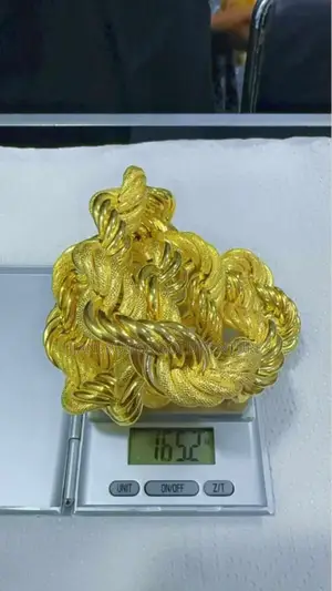 Pure Gold 750 Italy 18karat Twist Chain