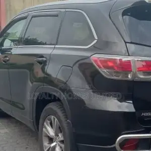 Toyota Highlander LE 4dr SUV (2.7L 4cyl 6A) 2015 Black