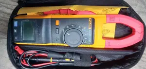 Fluke 381 Remote Display True RMS Clamp Meter With Iflex