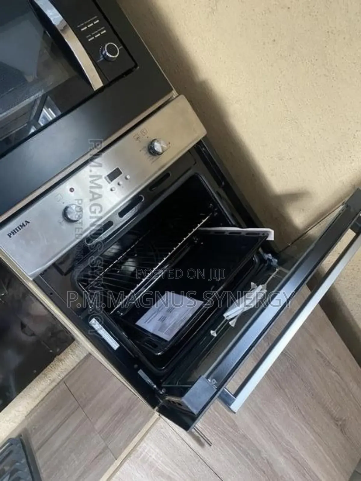 England Standard Phiima Oven.