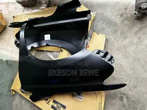 2 Pieces of Fender Lexus Rx350 2010-2015