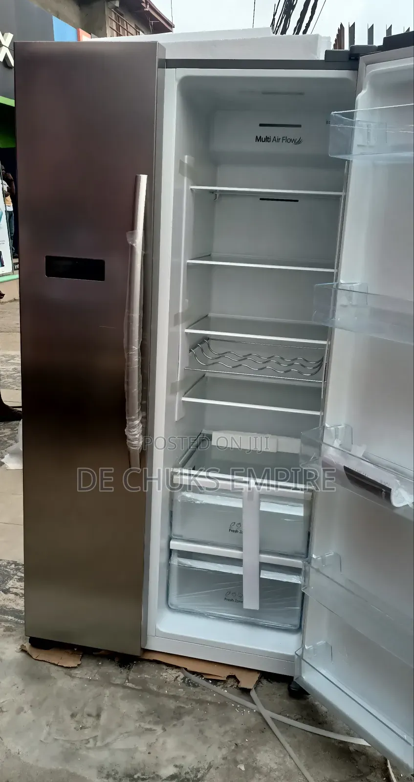 Hisense Side by Side Fridge With Digital Display(562 Liters)