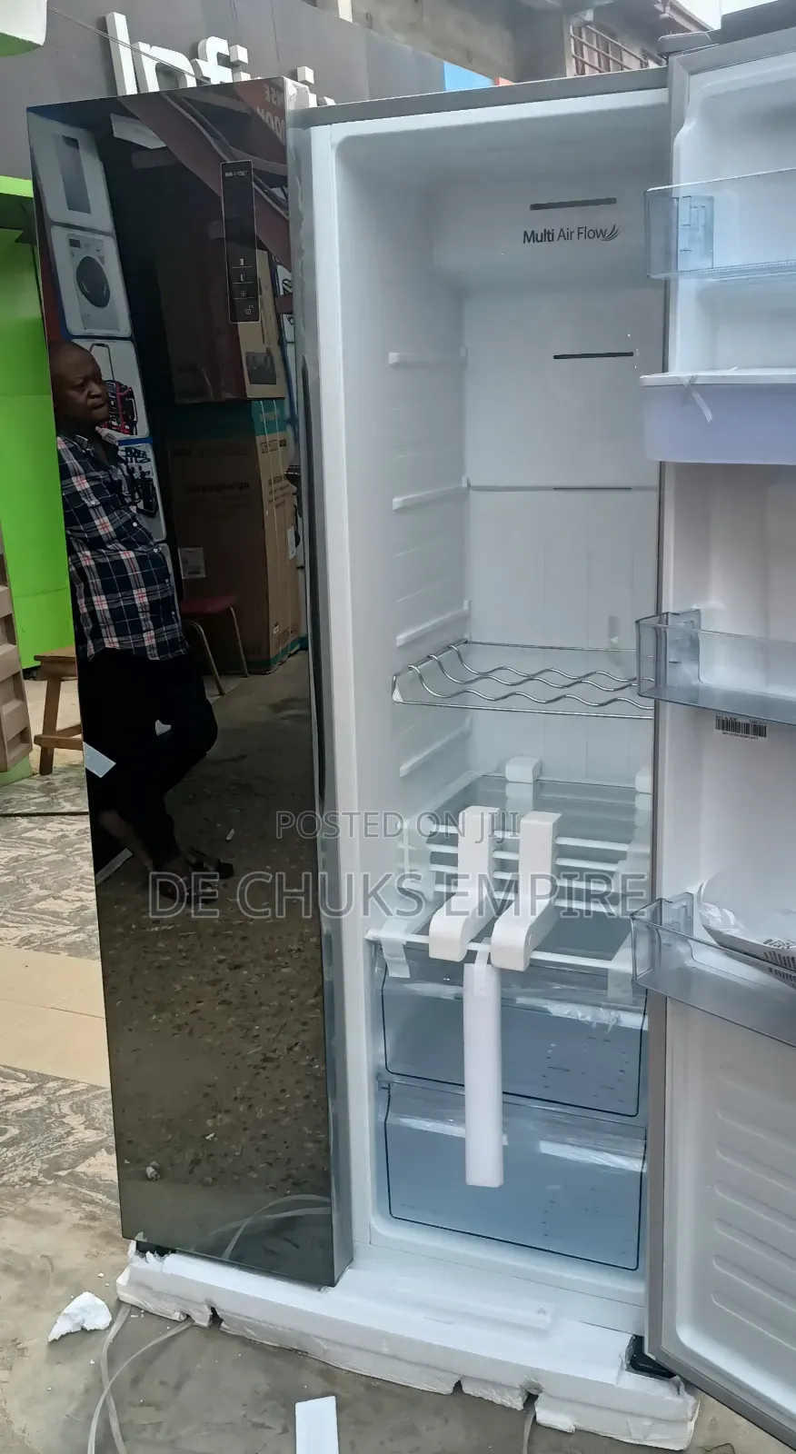 Hisense Black Mirror Side by Side Fridge + Water Dispenser