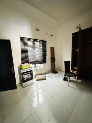 4bdrm Apartment in Chevron for rent