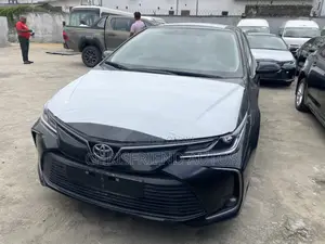 New Toyota Corolla LE 2023 Black