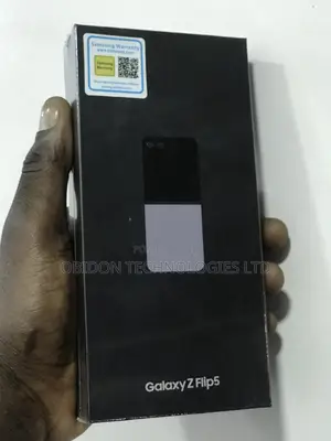 New Samsung Galaxy Z Flip5 256 GB Purple