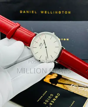Photo - LUXURY Men’S Leather DANIEL WELLINGTON Wrist Watch