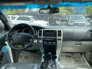 Toyota 4-Runner Limited 4x4 V6 2009 Gray