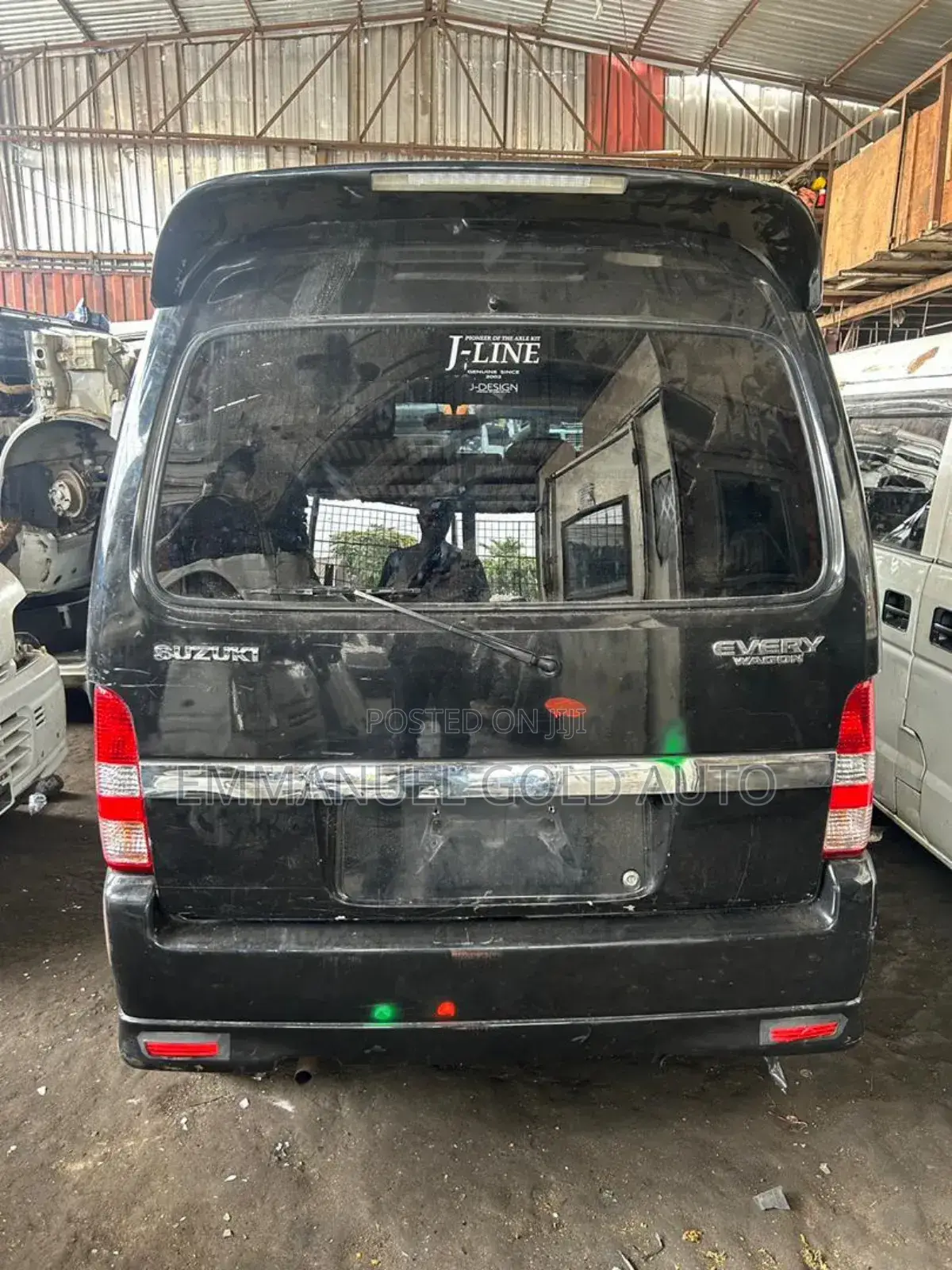 Suzuki APV Minibus 2010 White