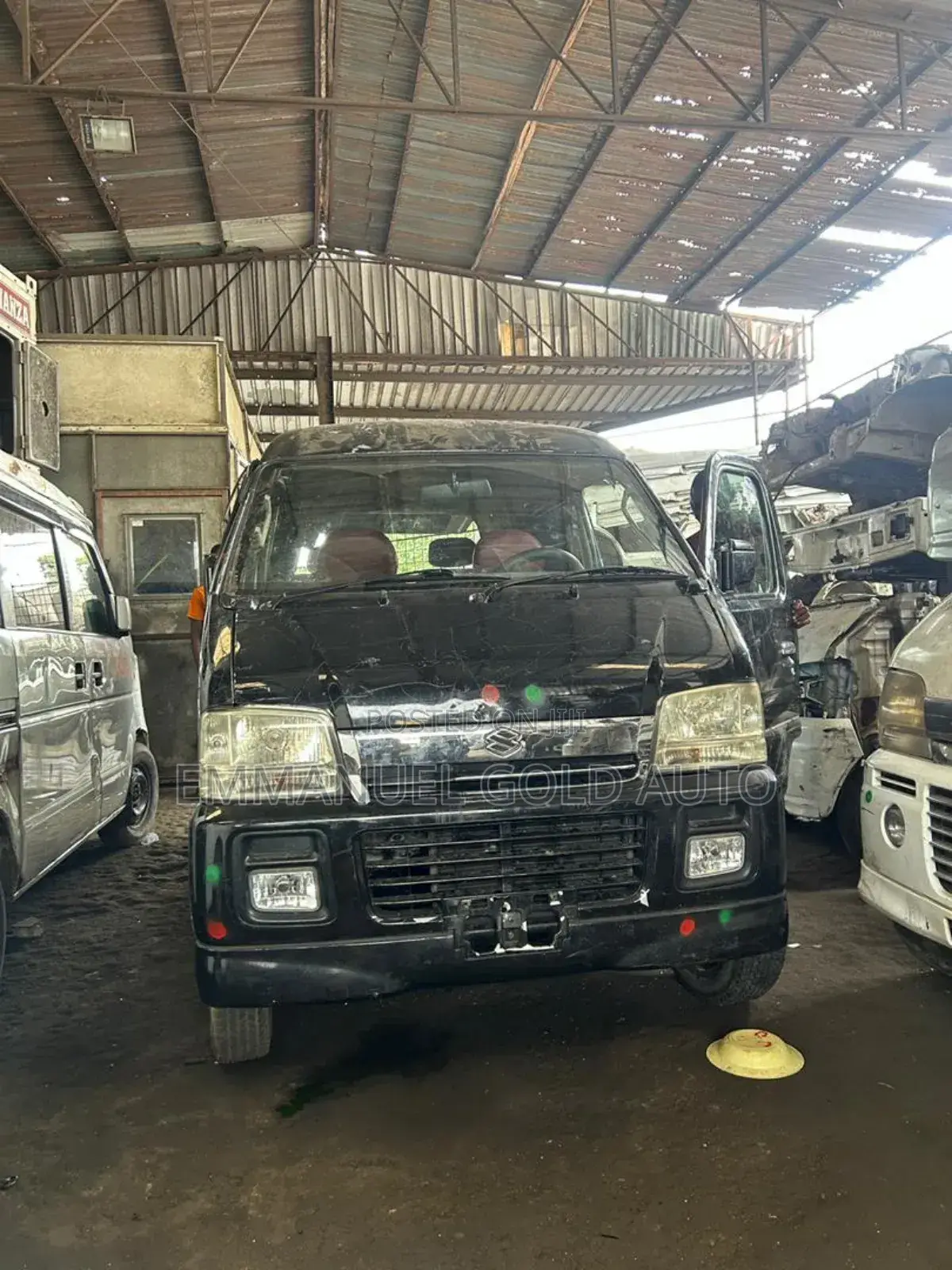 Suzuki APV Minibus 2010 White
