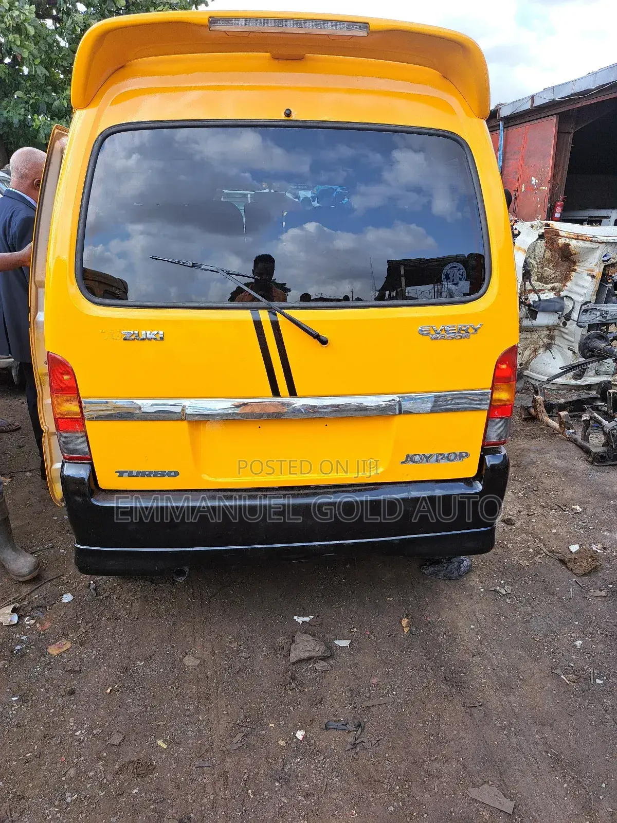 Suzuki APV Minibus 2010 White