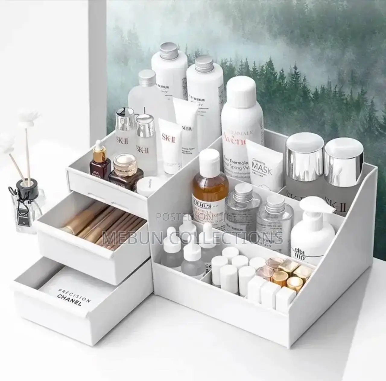 Large Capacity Cosmetic Storage Box