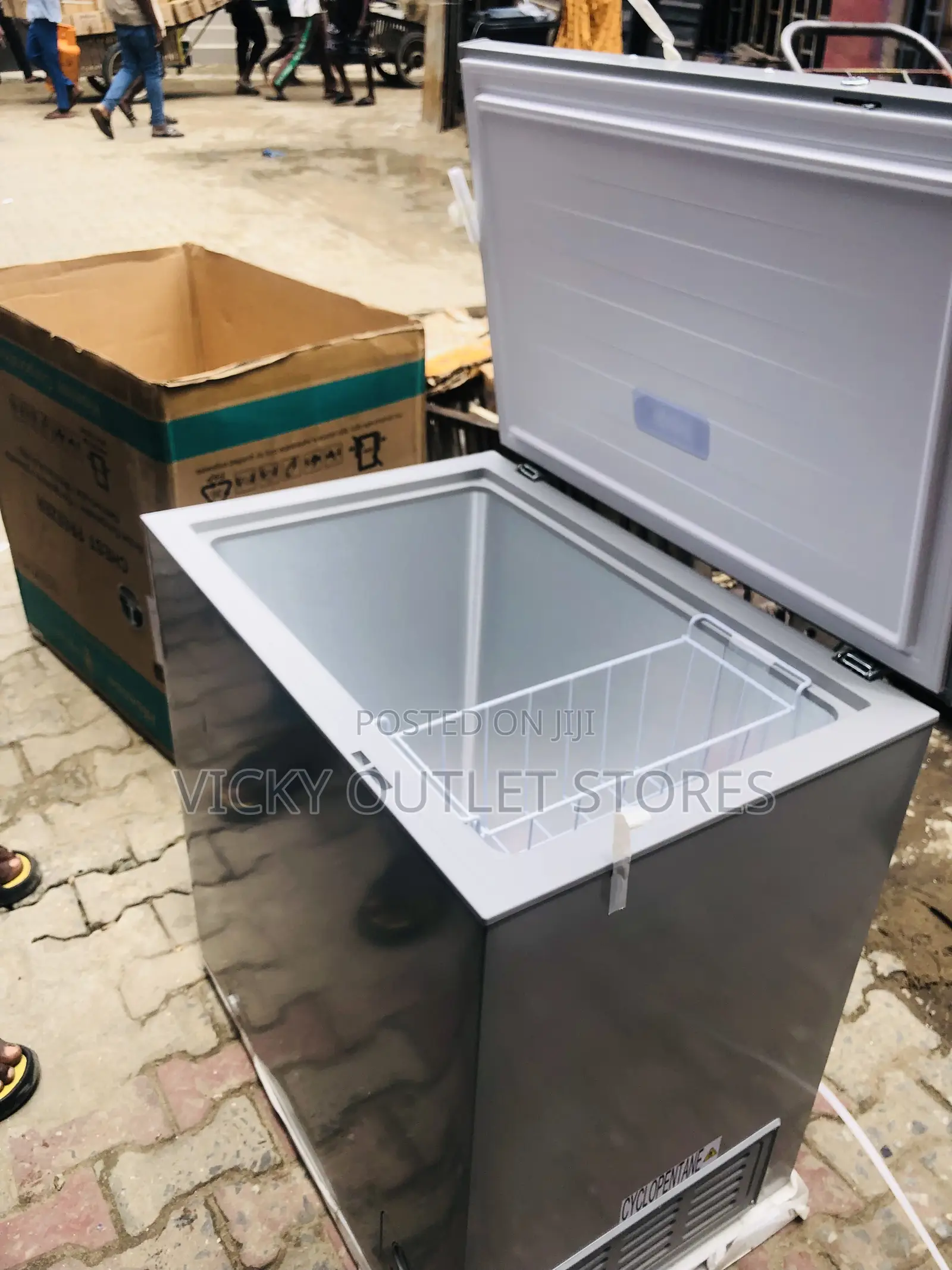 200liters Hisense Chest Freezer
