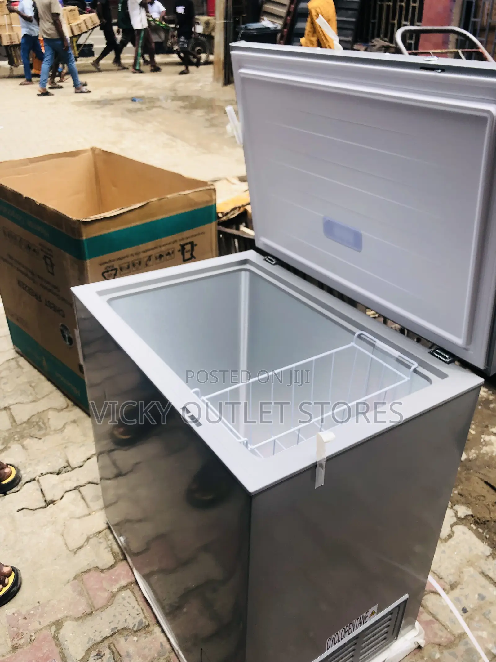 200liters Hisense Chest Freezer