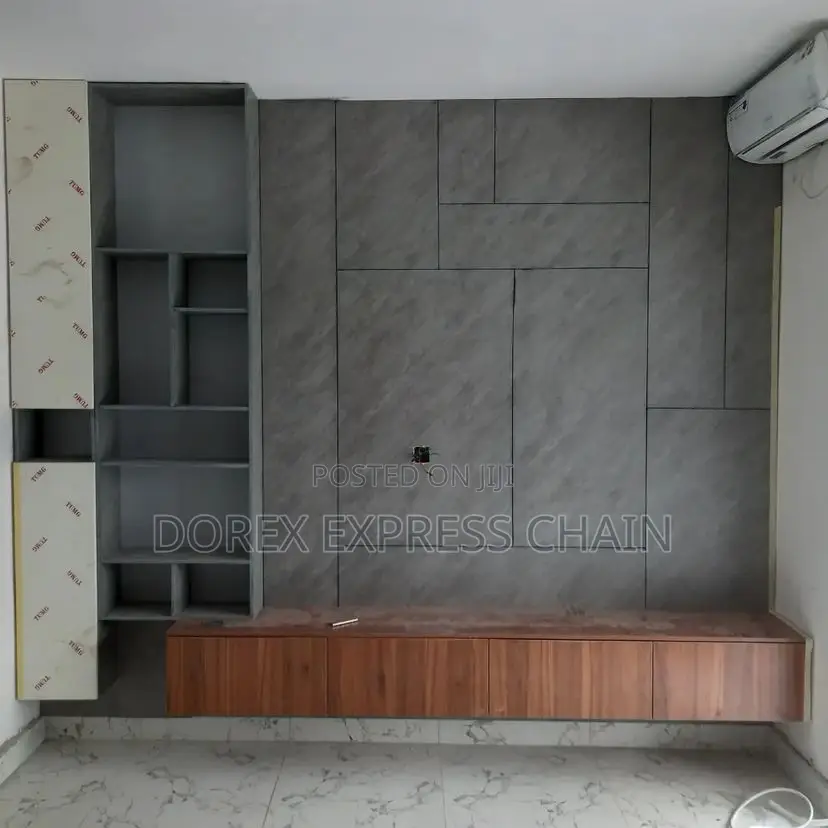 Premium TV Console – Perfect for Any Space!