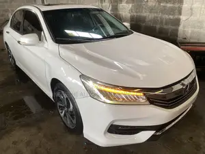 Honda Accord 2017 White
