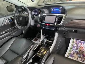 Honda Accord 2017 White