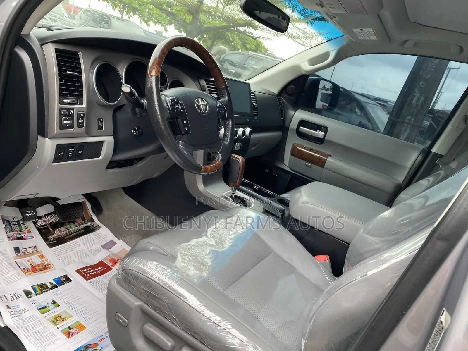 Toyota Sequoia 2017 Silver