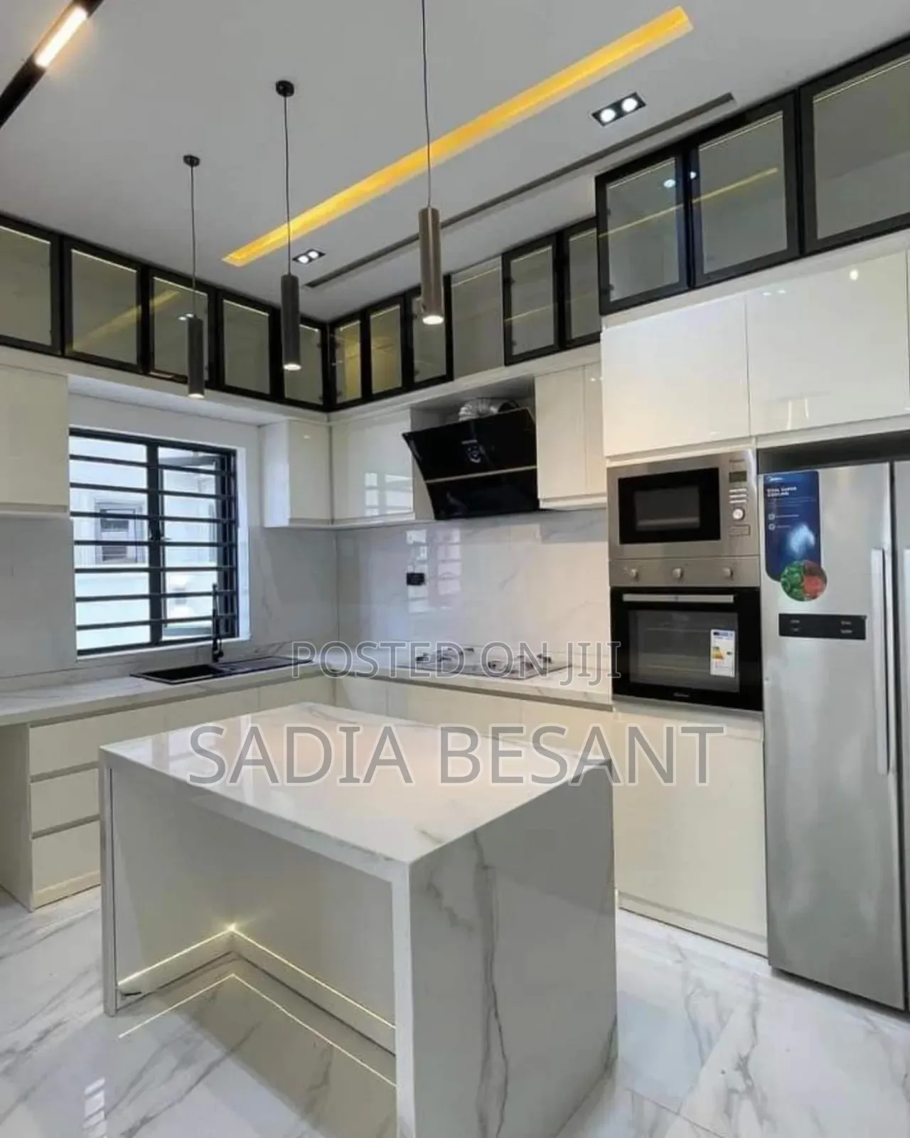 Kitchen Cabinet With White Carara