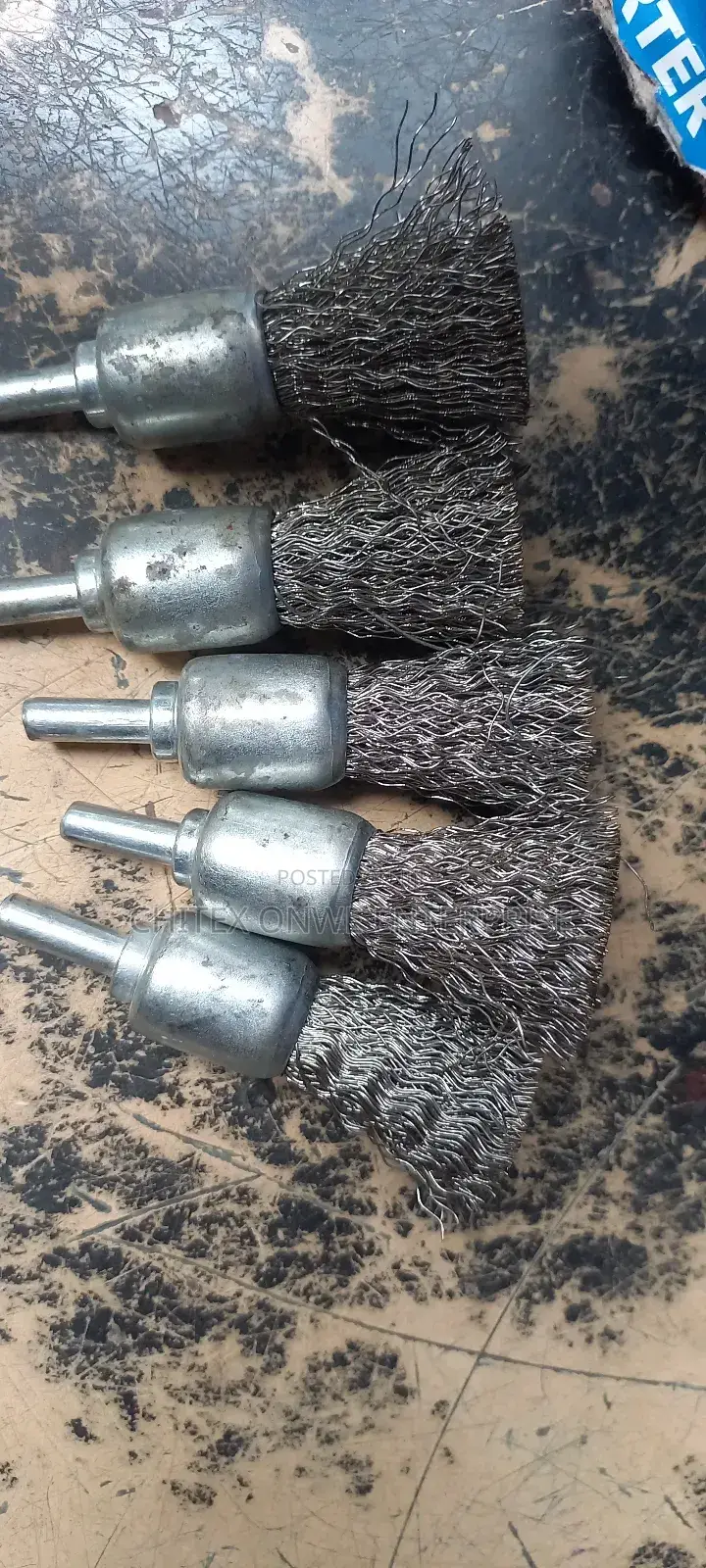 Carrot Wire Brush Soft