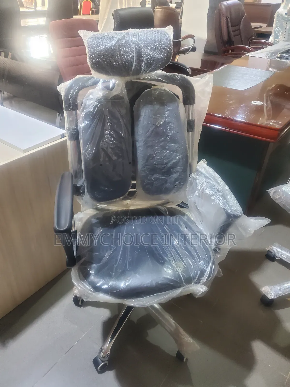 Executive Kidney Chair