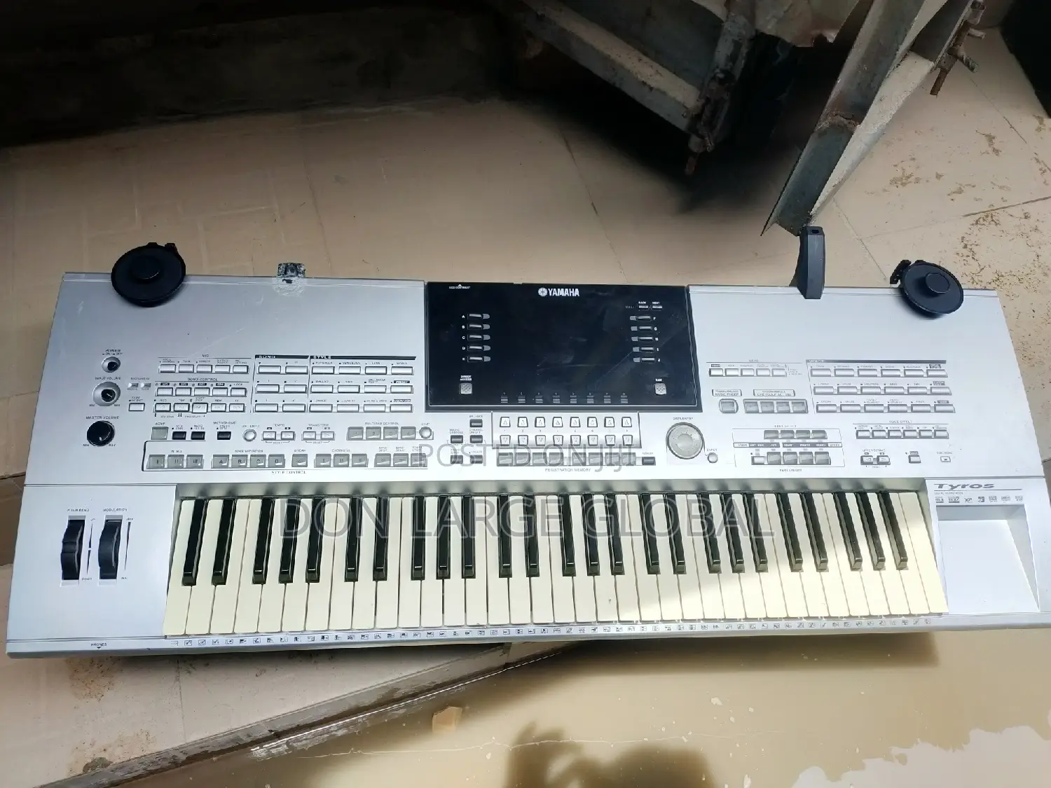 Yamaha Tyros 2 Keyboard