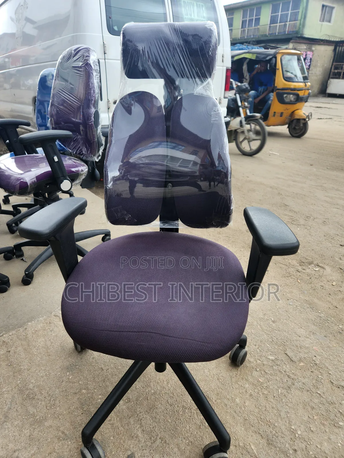 Quality Imported Fabric Kidney Sofa