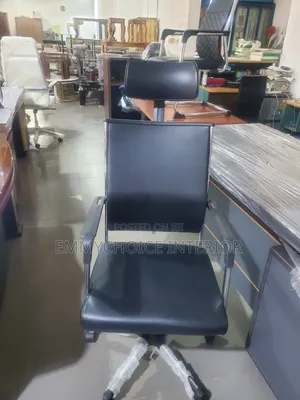 Executive Office Chair With Headrest
