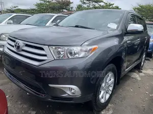 Toyota Highlander Limited 3.5l 4WD 2013 Gray