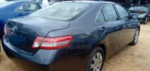 Toyota Camry LE 4dr Sedan (2.5L 4cyl 6AM) 2010 Gray