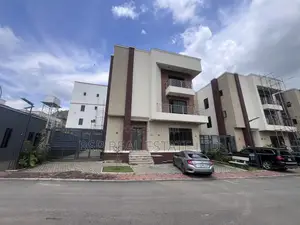 6bdrm Duplex in New, Katampe Extension for sale
