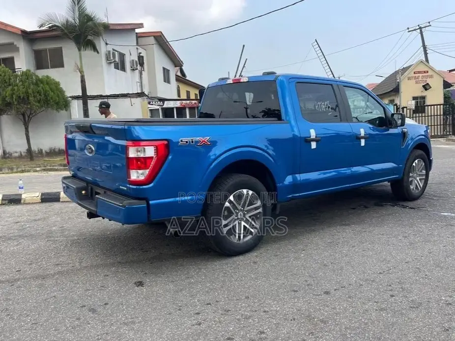 Ford F-150 XLT 2021 Blue