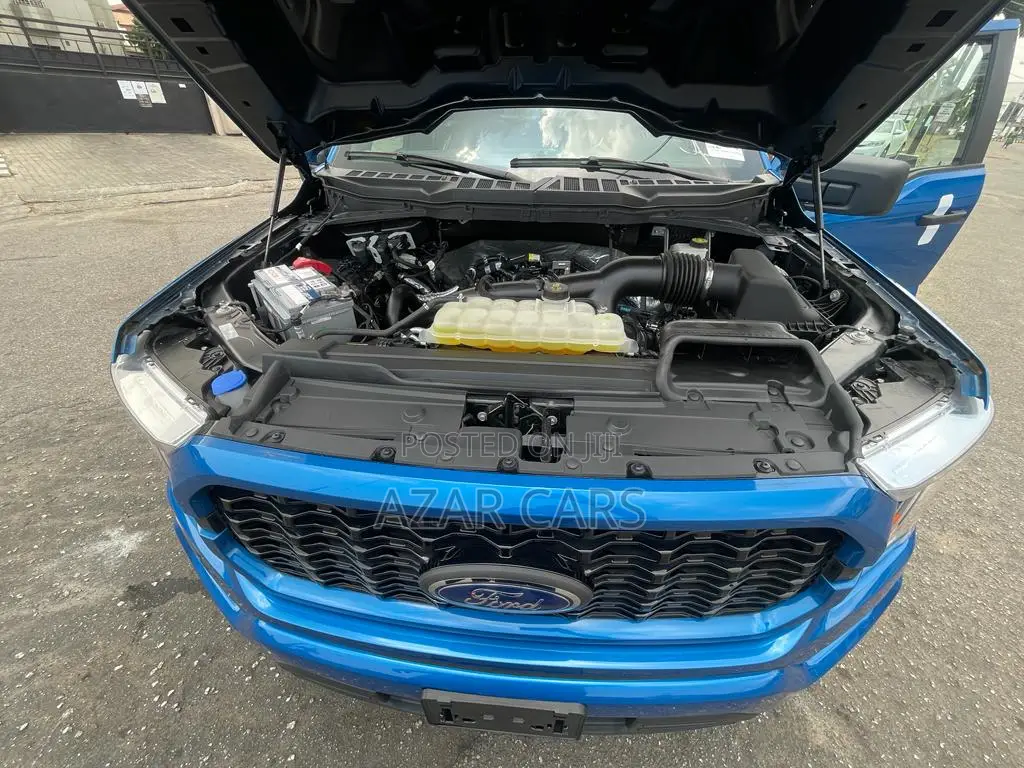 Ford F-150 XLT 2021 Blue