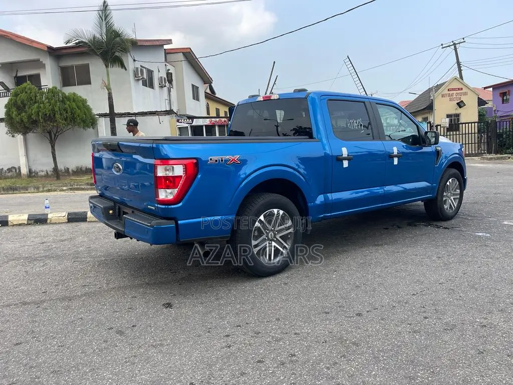 Ford F-150 XLT 2021 Blue
