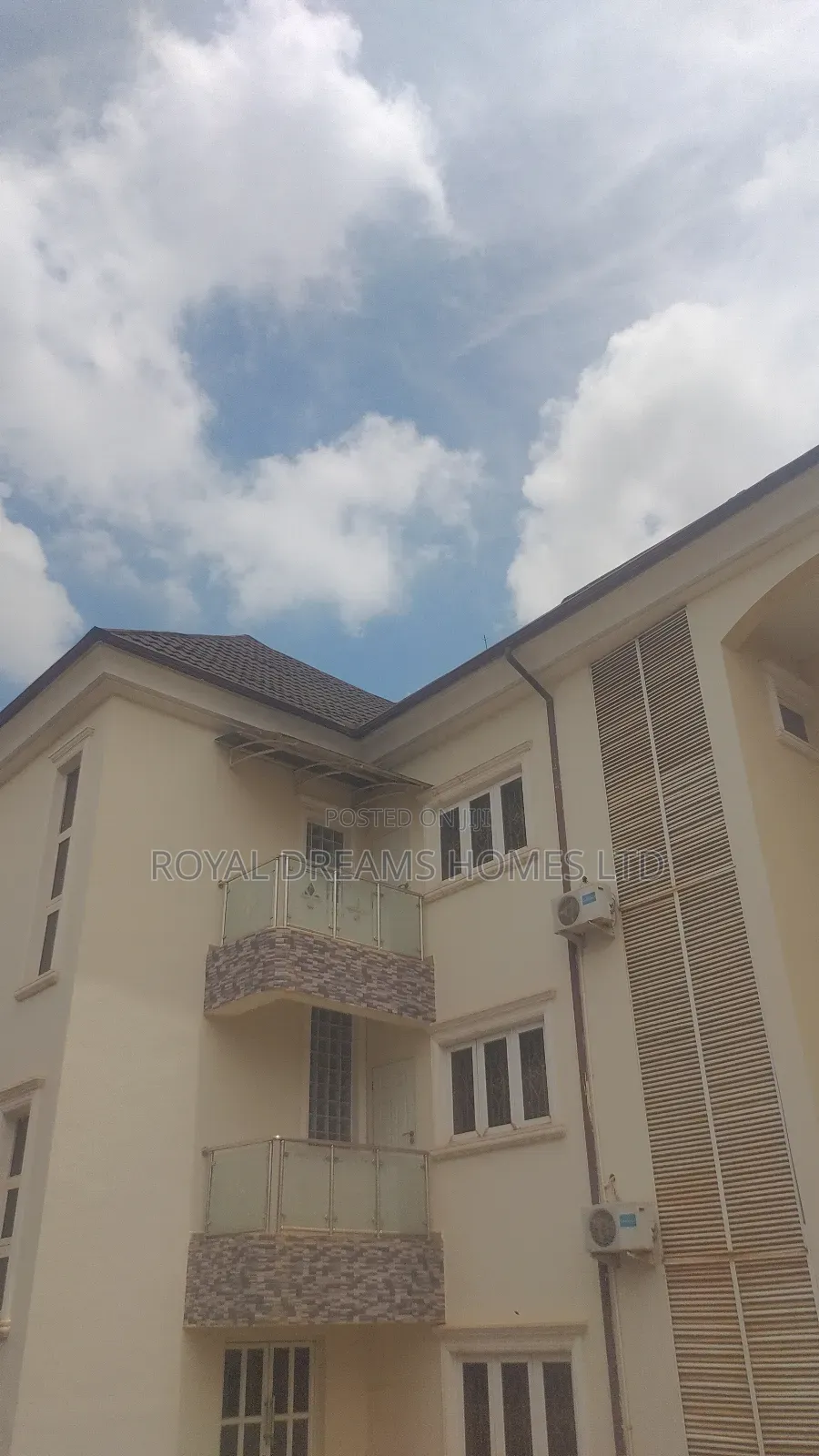 3bdrm Block of Flats in Kaura for sale