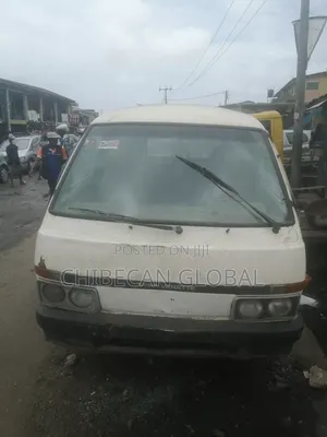 Nissan Vanette 1999 White