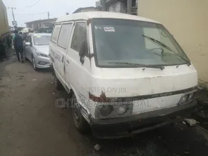 Nissan Vanette 1999 White