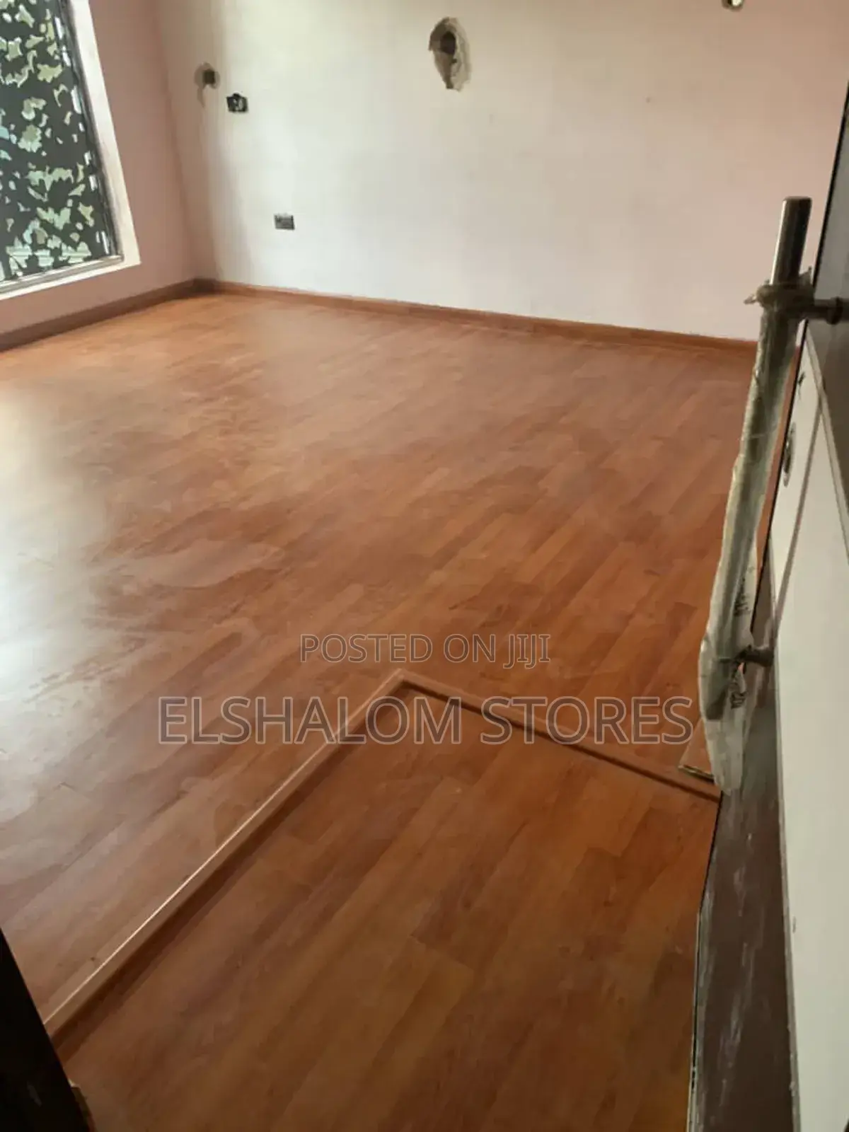 Laminate Wooden Floors