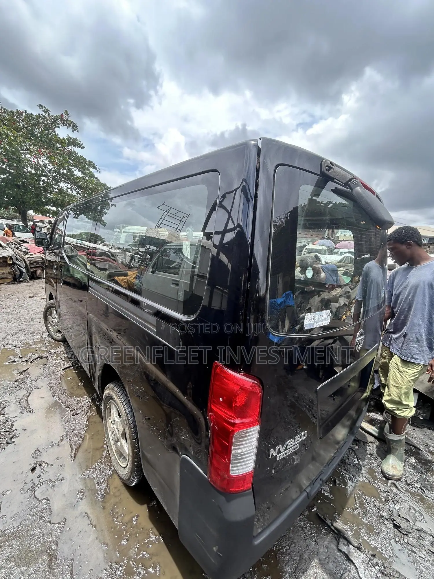 Nissan Caravan (Urvan) 2019 Black
