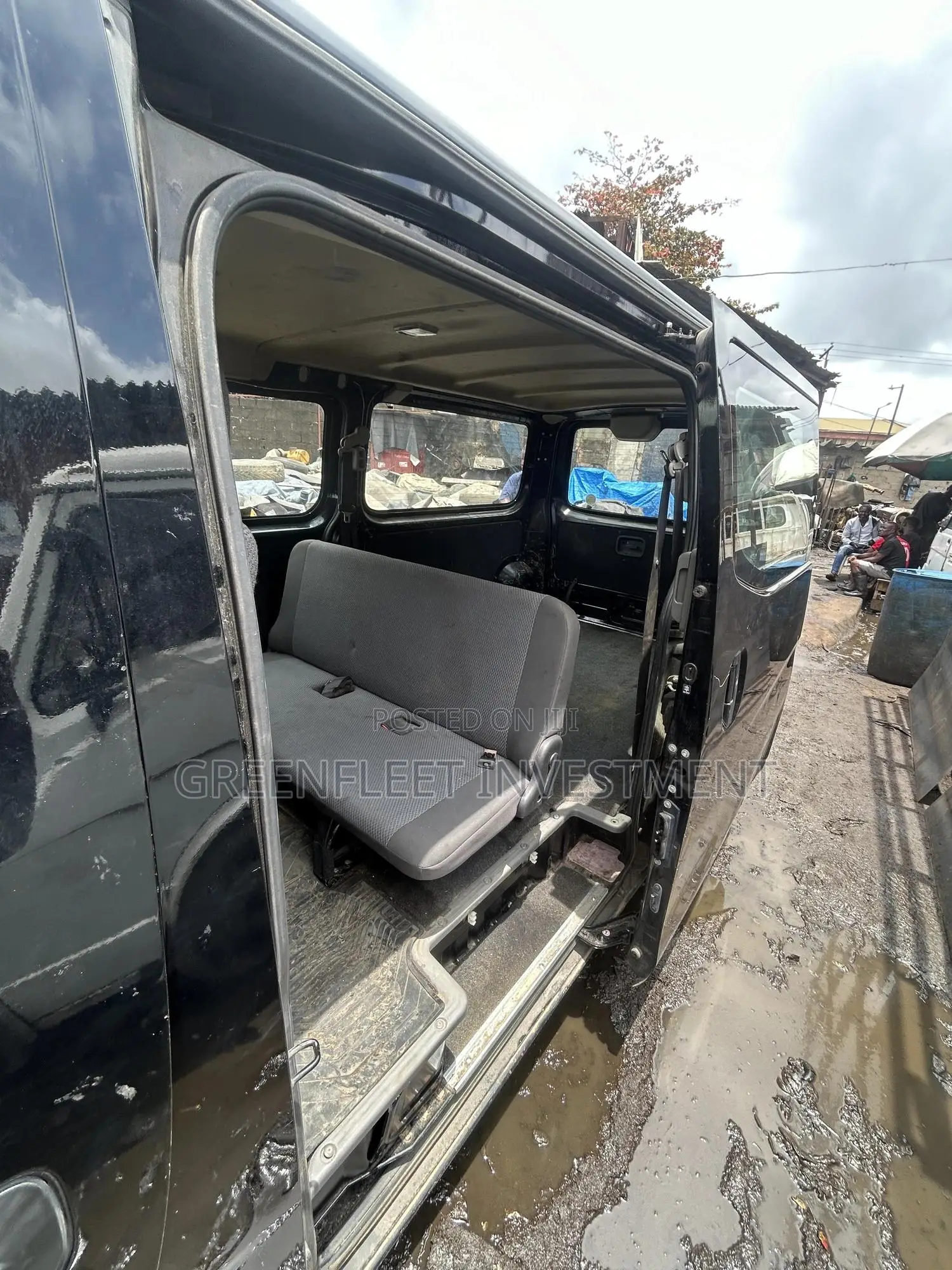 Nissan Caravan (Urvan) 2019 Black