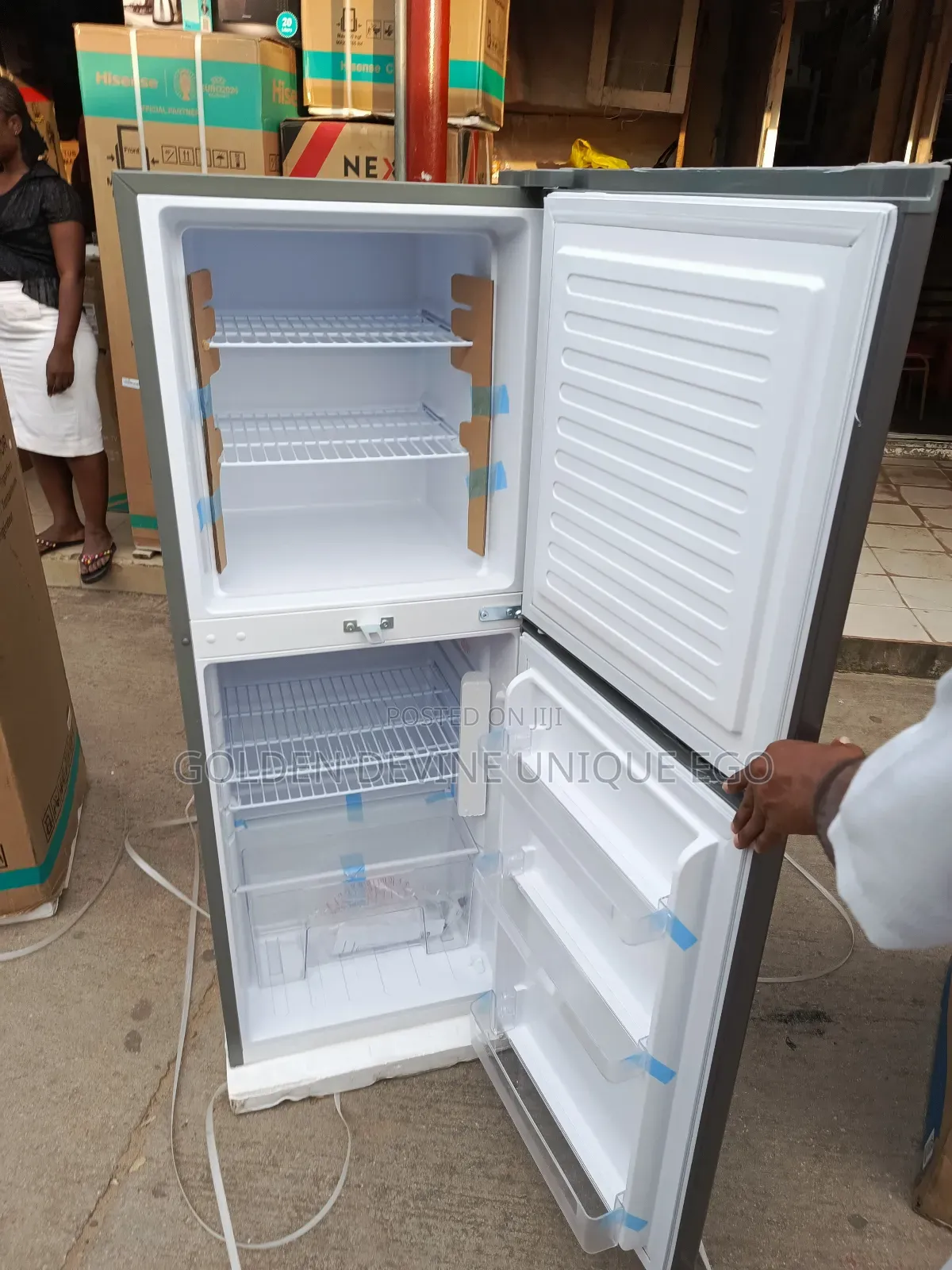 Skyrun Refrigerator, 200 Litres