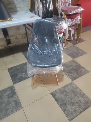 Entry Chair