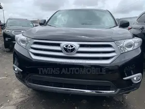 Toyota Highlander Limited 3.5l 4WD 2013 Black